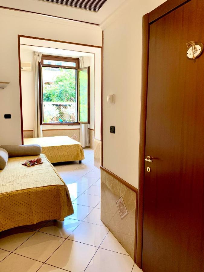 Hotel Astrid มิลาน ภายนอก รูปภาพ