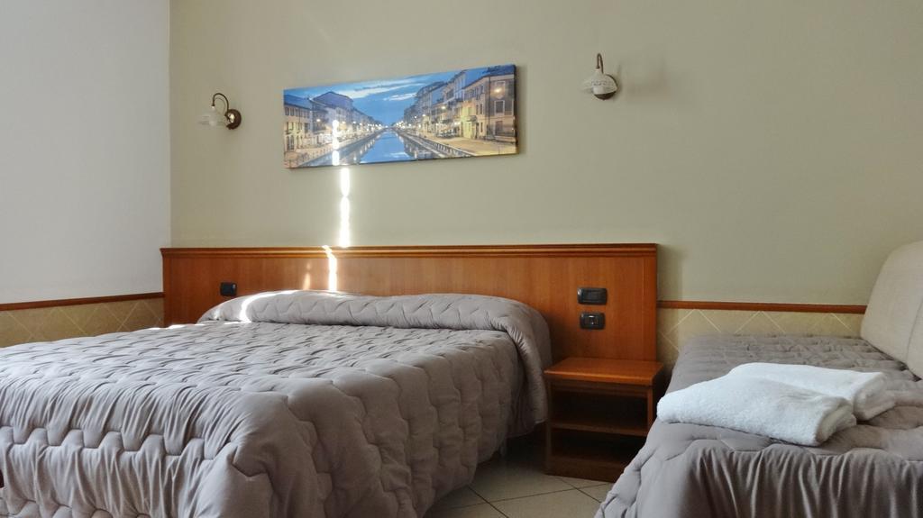 Hotel Astrid มิลาน ภายนอก รูปภาพ