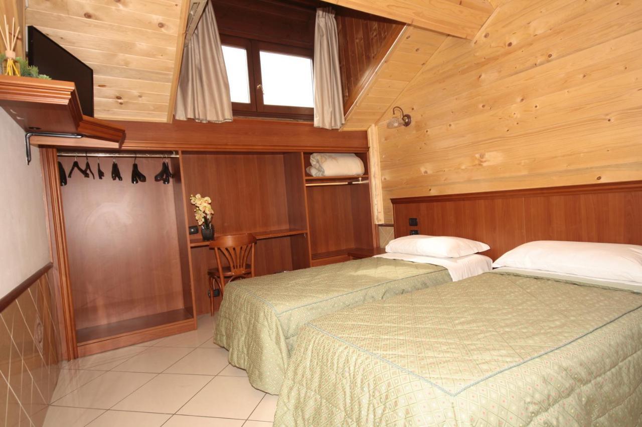 Hotel Astrid มิลาน ภายนอก รูปภาพ